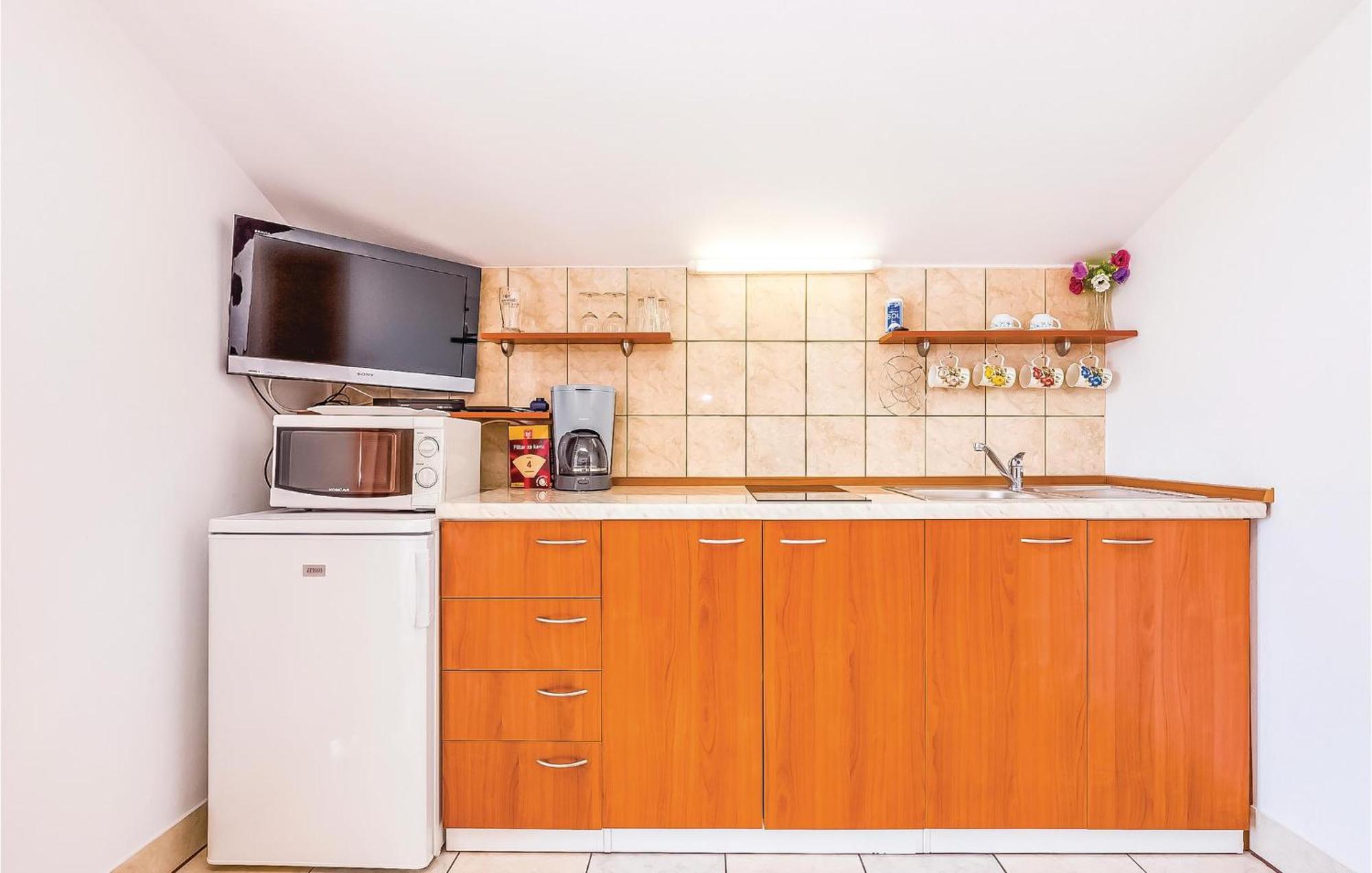 Lovely Apartment In Krk With Wifi Brzac Exterior foto